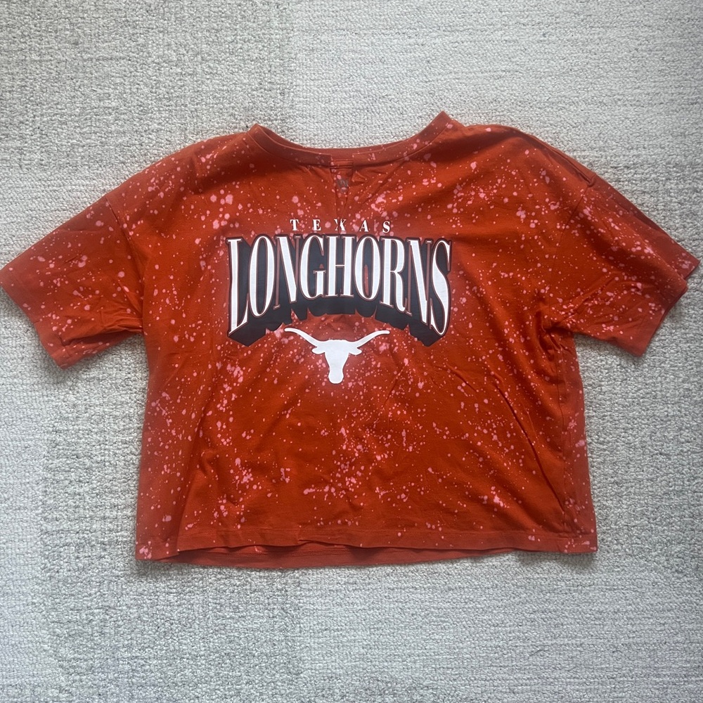 NWT WEAR by Erin Andrews Texas Longhorns Cropped Graphic Tee